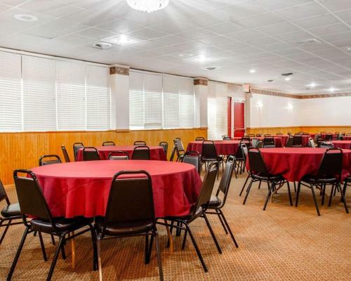 Hotel Econo Lodge Inn & Suites Newton