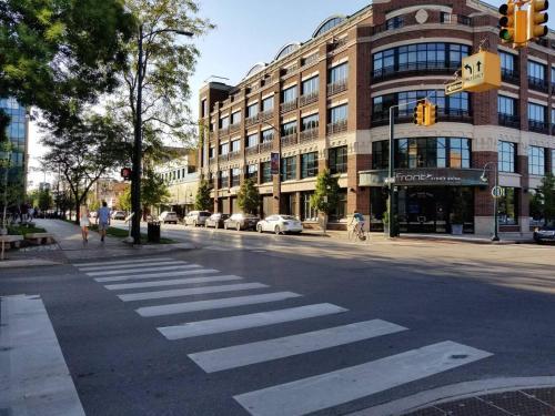 Apartamento Park 401: New Luxury Condo Right Downtown Tc