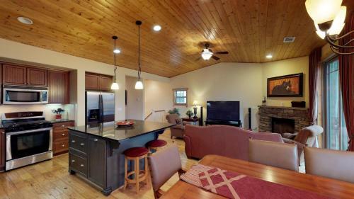 Truckee Meadows Golf Course Vacation Home - 3br/2.5ba