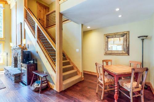 Skiview Cabin