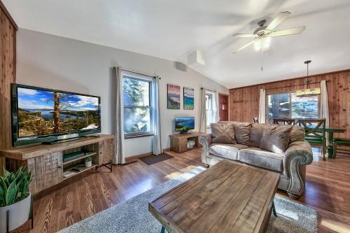 Donner Trail Home 14317