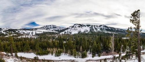Truckee Boulders Escape