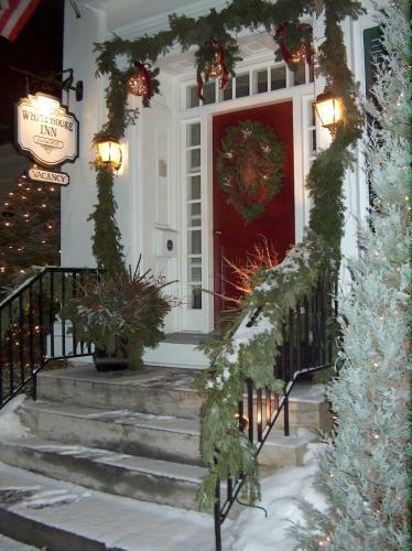 Bed & Breakfast The White House Inn