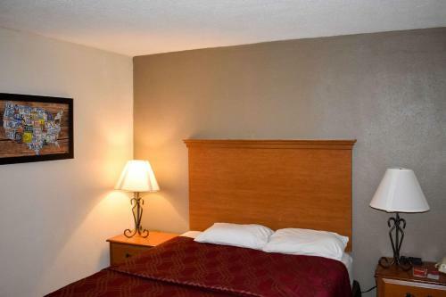 Hotel Econolodge Inn & Suites Bordentown