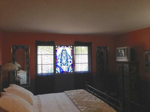 Azure Gate Bed And Breakfast