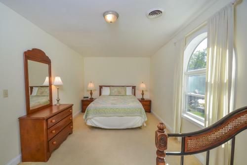 La Dolce Vita Six-bedroom Holiday Home