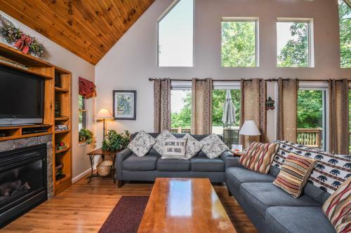 Timberwolf Five-bedroom Holiday Home