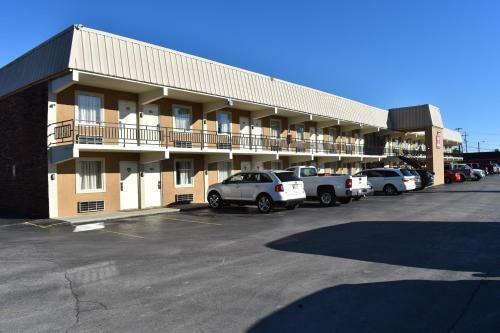 Inn Of Lenoir Motor Lodge
