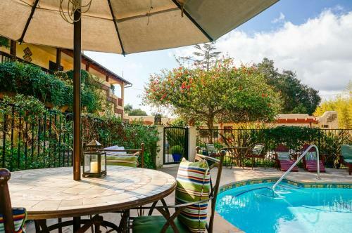 Hotel Blue Iguana Inn