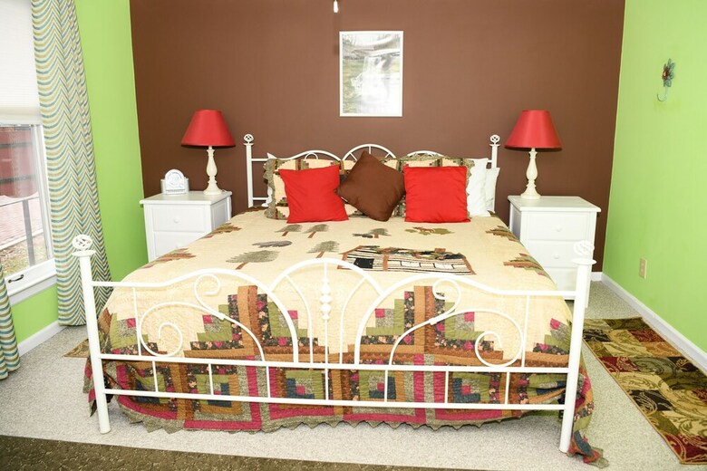 Bed & Breakfast Clay Corner Inn