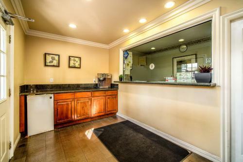 Motel Regency Inn & Suites Downey
