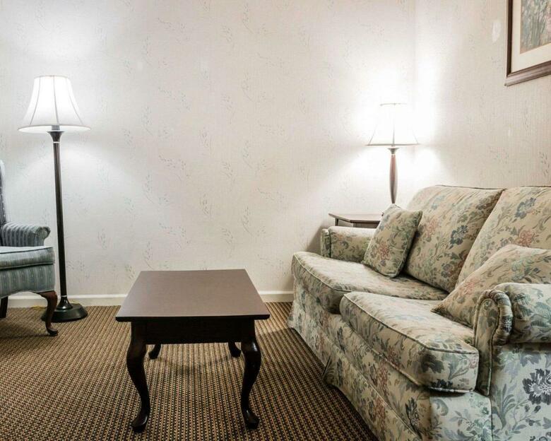 Hotel Econo Lodge Inn & Suites
