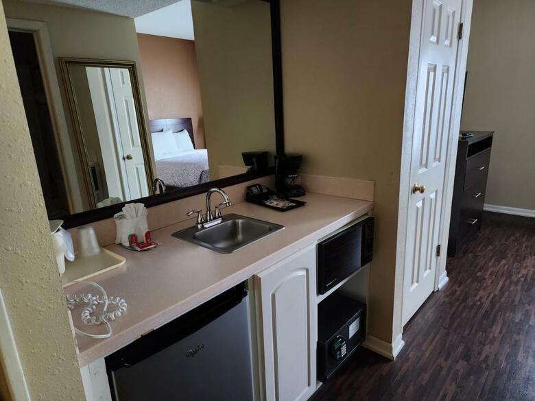 Hotel Econo Lodge Inn & Suites