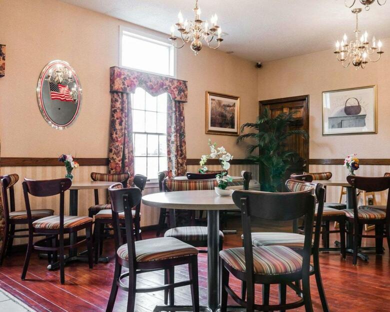 Hotel Econo Lodge Inn & Suites