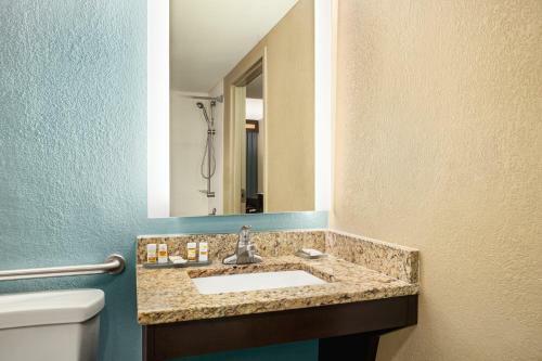 Posada La Quinta Inn & Suites Richmond Chesterfield