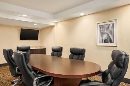Posada La Quinta Inn & Suites Richmond Chesterfield