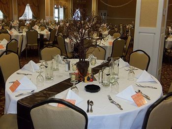 Hotel Town & Country Inn And Suites