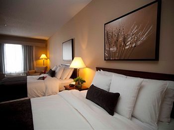 Hotel Town & Country Inn And Suites