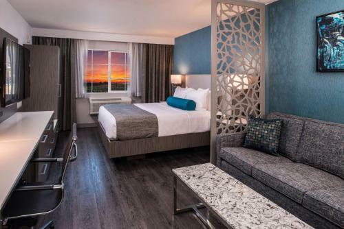 Best Western Plus Temecula Wine Country Hotel & Suites