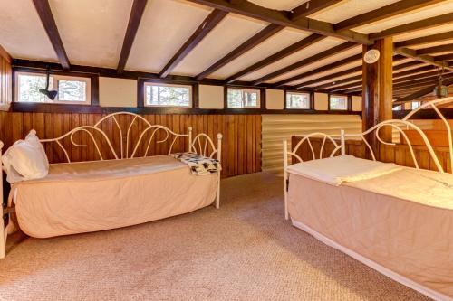 Laurel Lodge