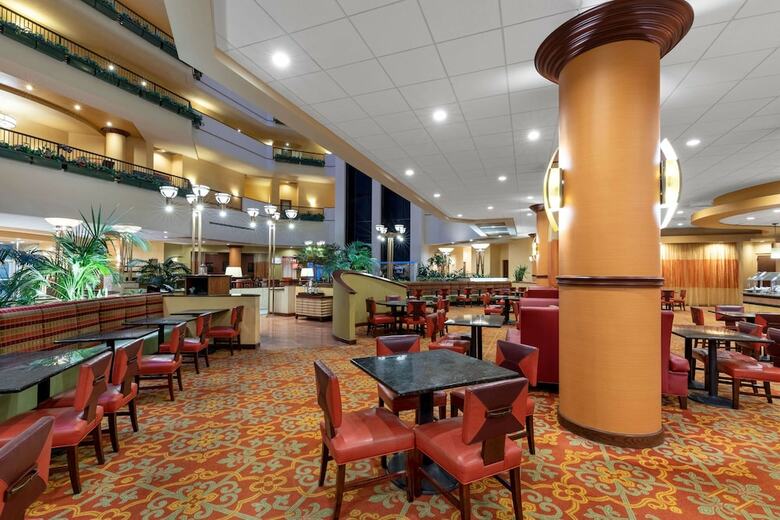 Hotel Wyndham Grand Oklahoma City Downtown
