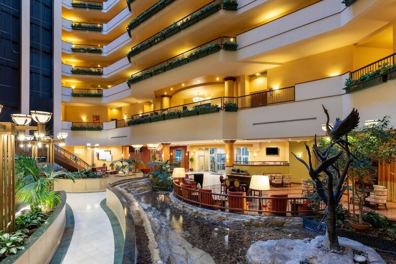 Hotel Wyndham Grand Oklahoma City Downtown