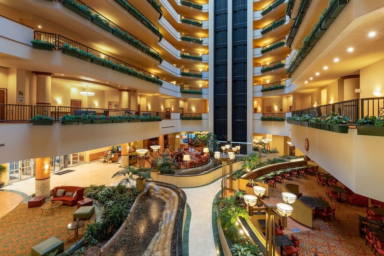 Hotel Wyndham Grand Oklahoma City Downtown