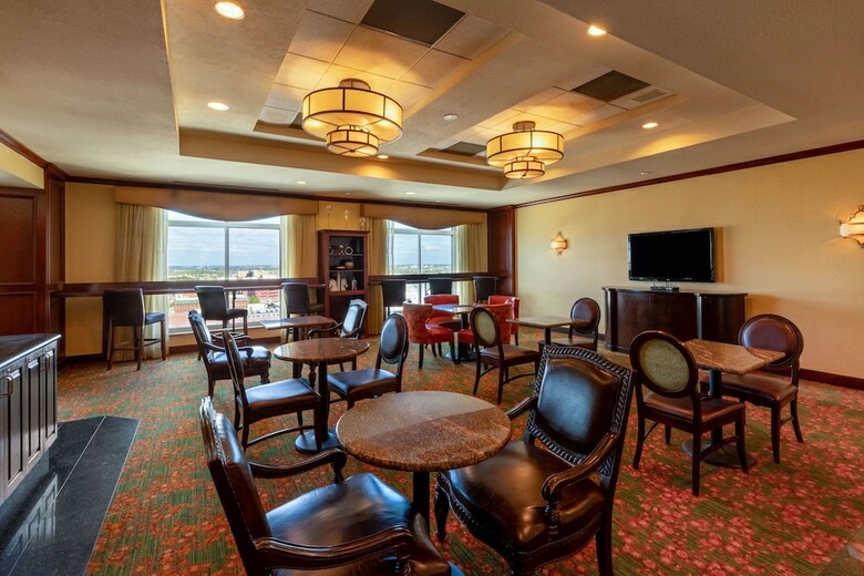 Hotel Wyndham Grand Oklahoma City Downtown