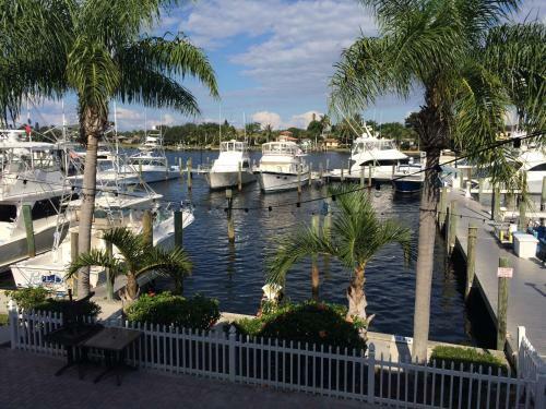 Hotel Pirate's Cove Resort And Marina - Stuart