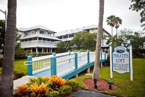 Hotel Pirate's Cove Resort And Marina - Stuart
