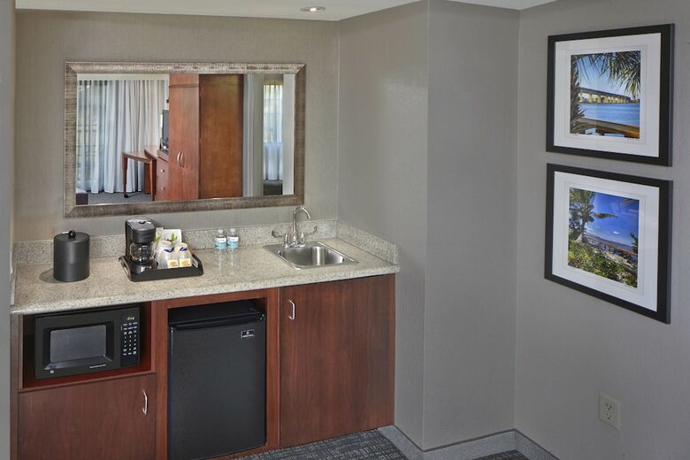 Hotel Courtyard By Marriott Stuart