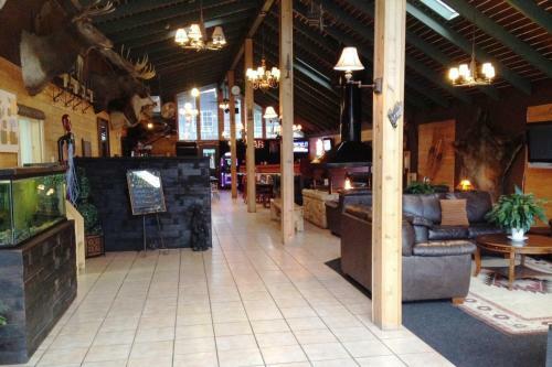 Hotel Shasta Inn