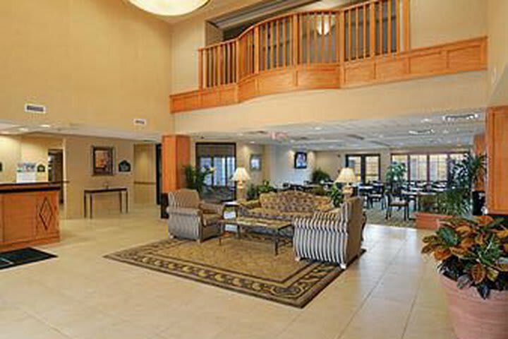 Hotel Wingate By Wyndham Lagrange
