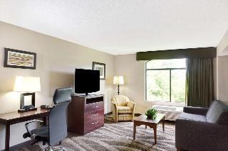 Hotel Wingate By Wyndham Raleigh Durham / Airport