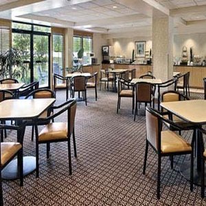Hotel Wingate By Wyndham Raleigh Durham / Airport