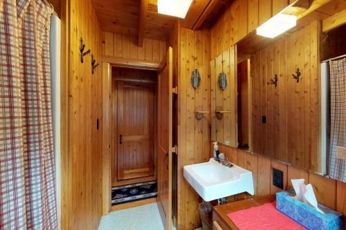 Charloon Cabin