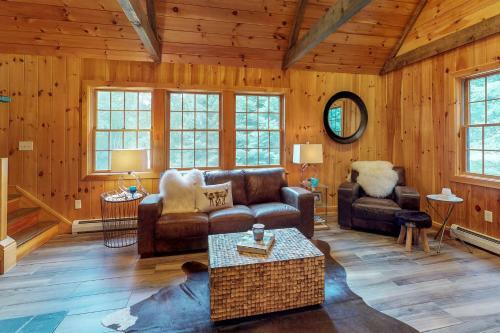 Stunning Lake View Cabin