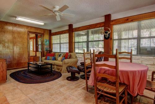 Leaning Oak Prd923 Home