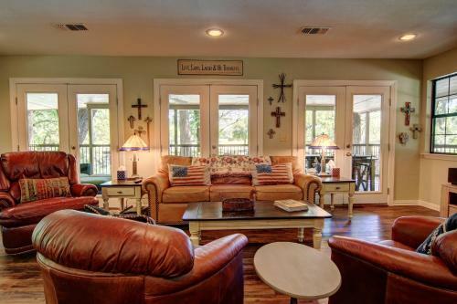 Leaning Oak Prd923 Home