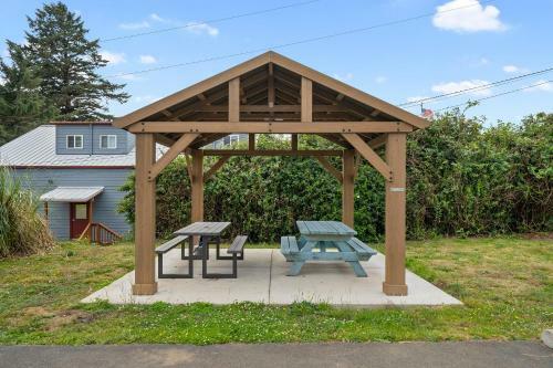 Motel Netarts Surf Inn