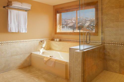 Hotel Snake River Lodge & Spa