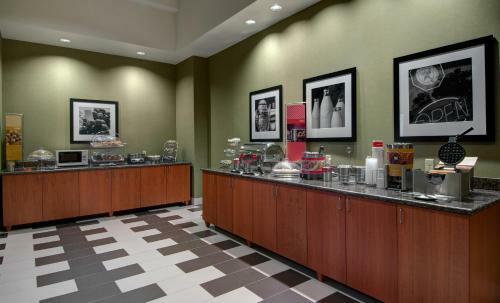 Hotel Hampton Inn & Suites Astoria