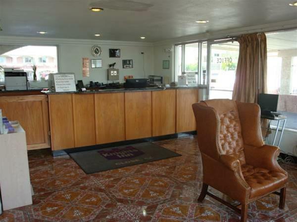 Motel Knight's Inn Globe