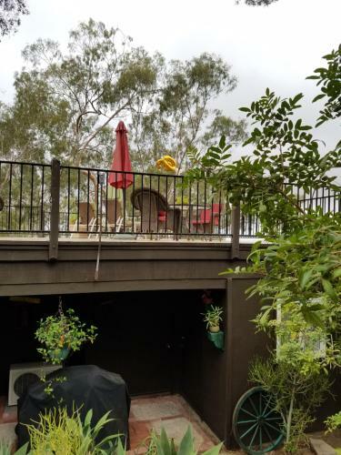 Hostal Rainbow Inn Bed And Breakfast