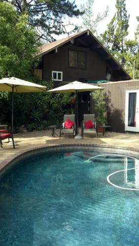 Hostal Rainbow Inn Bed And Breakfast