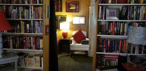 Hostal Rainbow Inn Bed And Breakfast