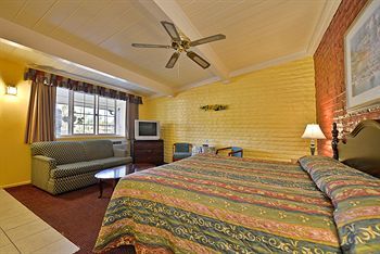 Motel Fallbrook Country Inn