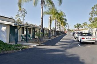 Motel Fallbrook Country Inn