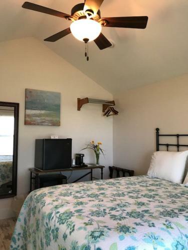 Hotel Rainbow Shores
