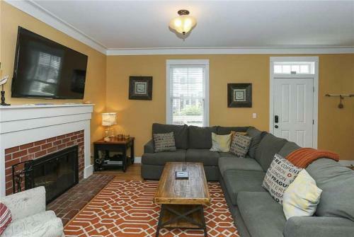 Ocean Shadow Five-bedroom Home